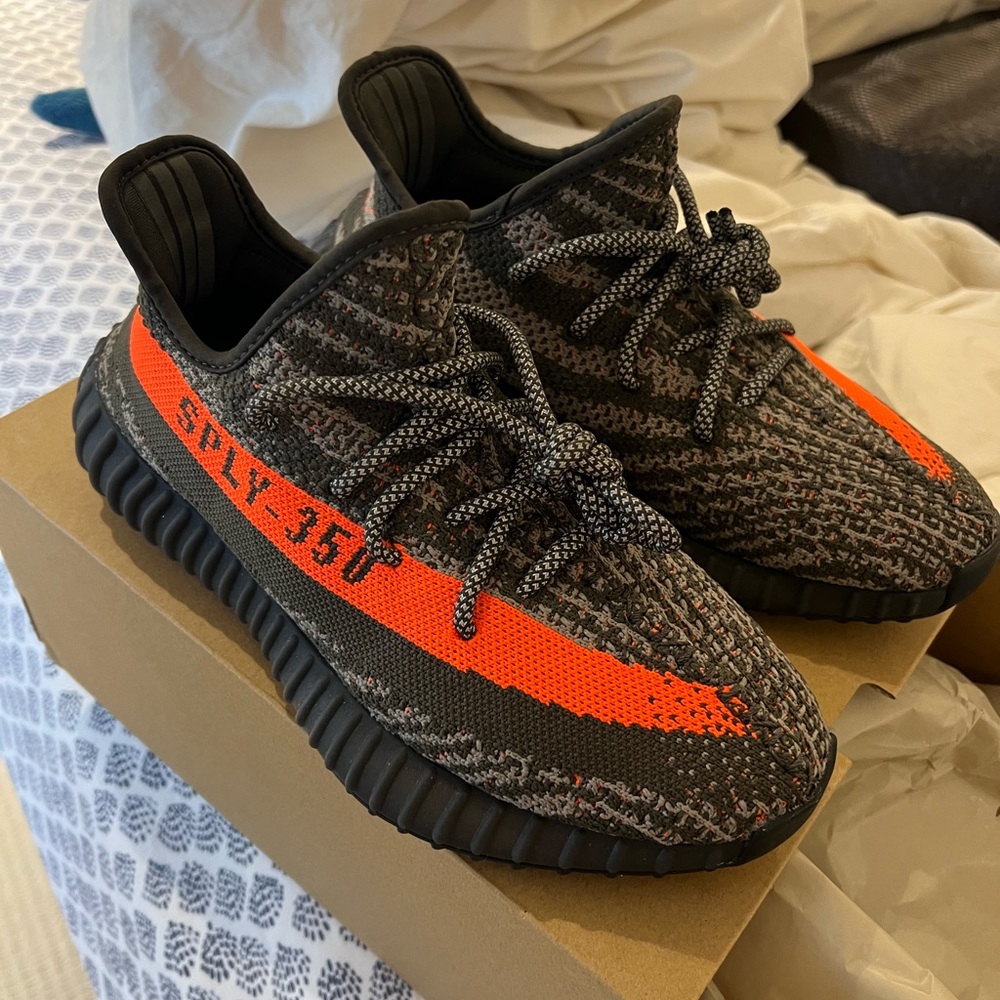 Yeezy boost 350 V2
